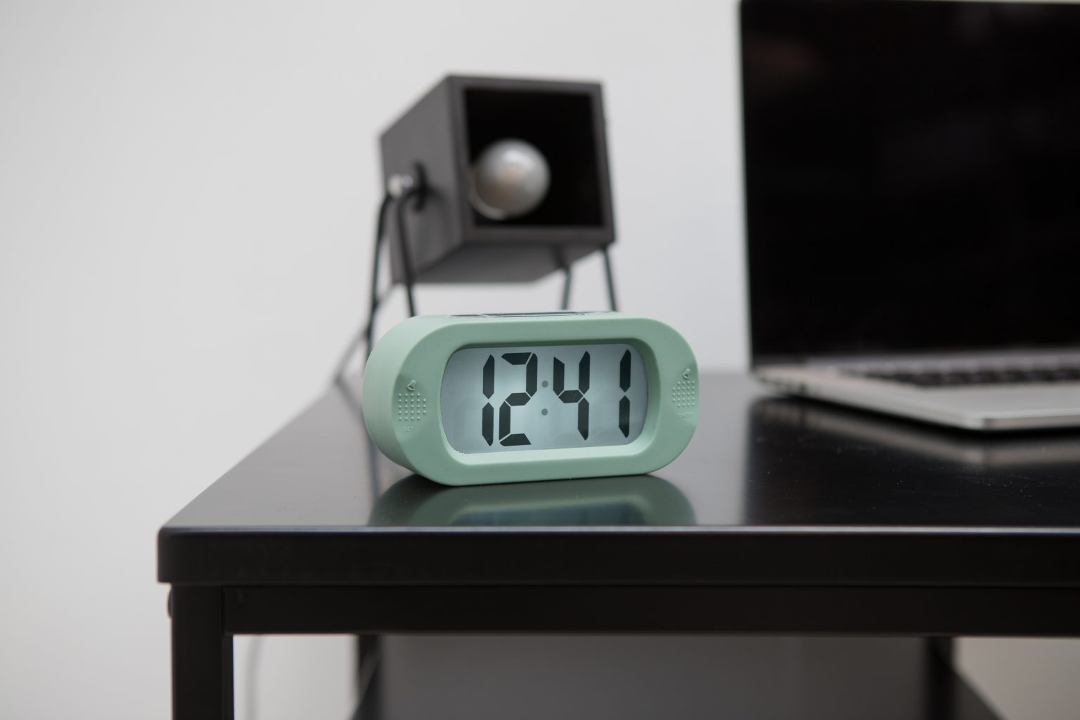 Karlsson Alarm Clock Gummy Green Digitale wekker groen BijCees
